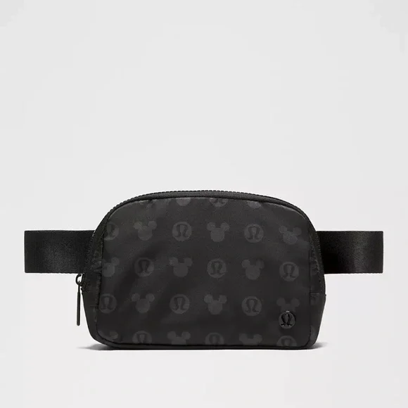 Disney x lululemon *Everywhere Belt Bag 1L Mickey and Logo Print - Picture 3 of 4